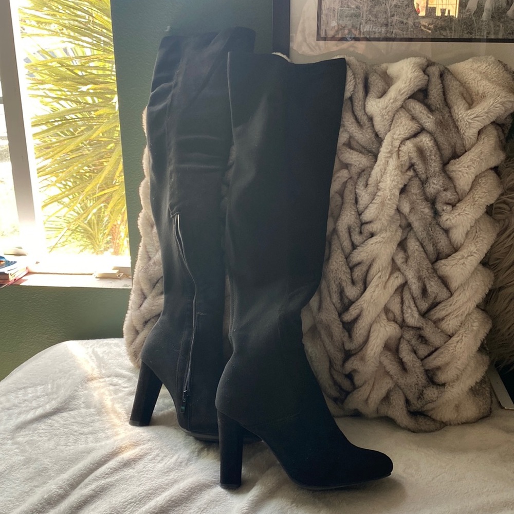 Sexy tall heeled boots